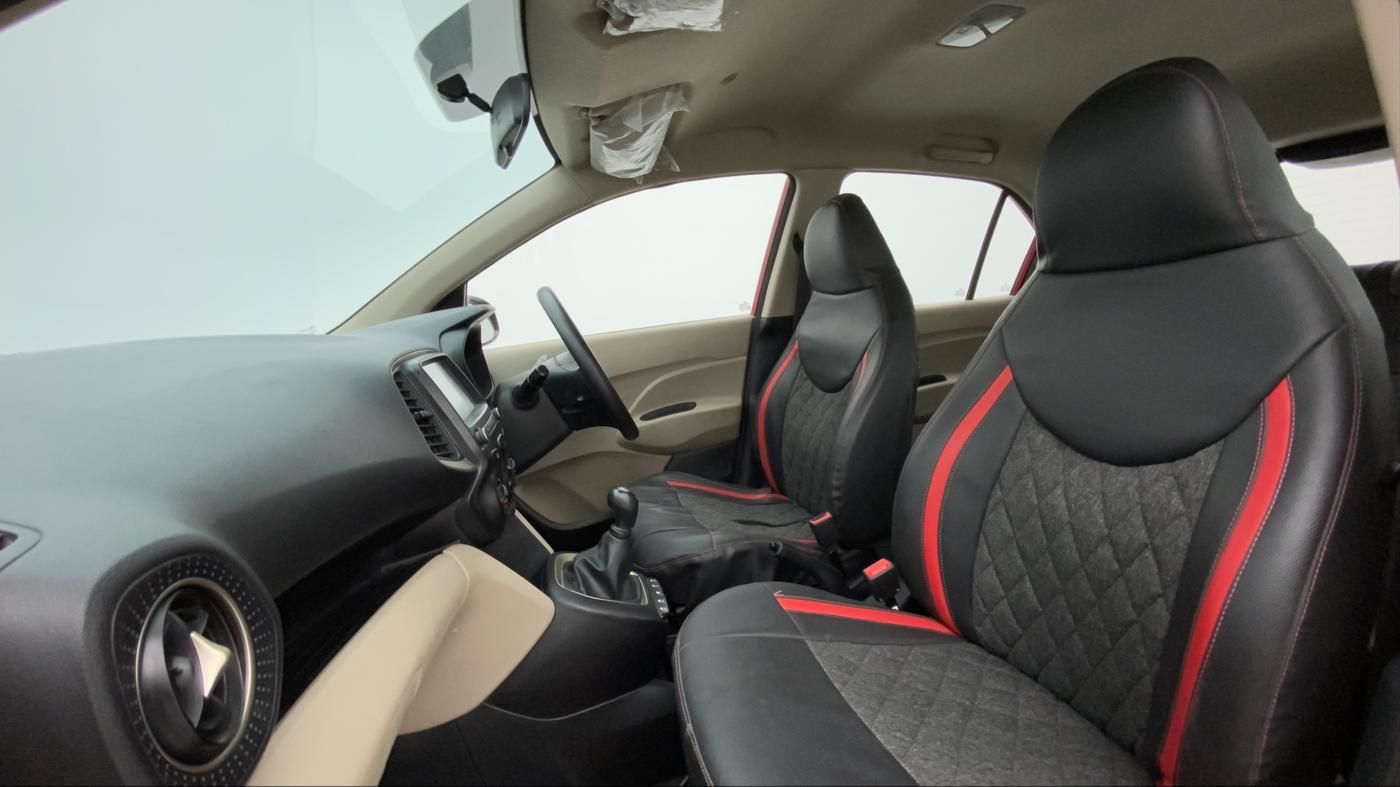 2018 Hyundai NEW SANTRO SPORTZ CNG, CNG, Manual, 28,634 km, Right Side Front Door Cabin