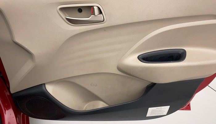 2018 Hyundai NEW SANTRO SPORTZ CNG, CNG, Manual, 28,634 km, Driver Side Door Panels Control