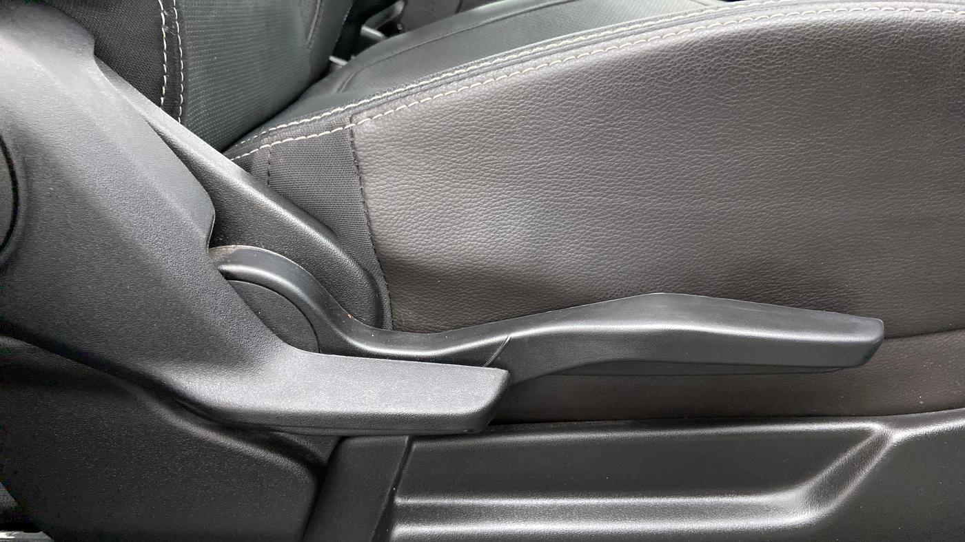 2022 Maruti XL6 ALPHA PLUS MT DUAL TONE, Petrol, Manual, 30,516 km, Driver Side Adjustment Panel