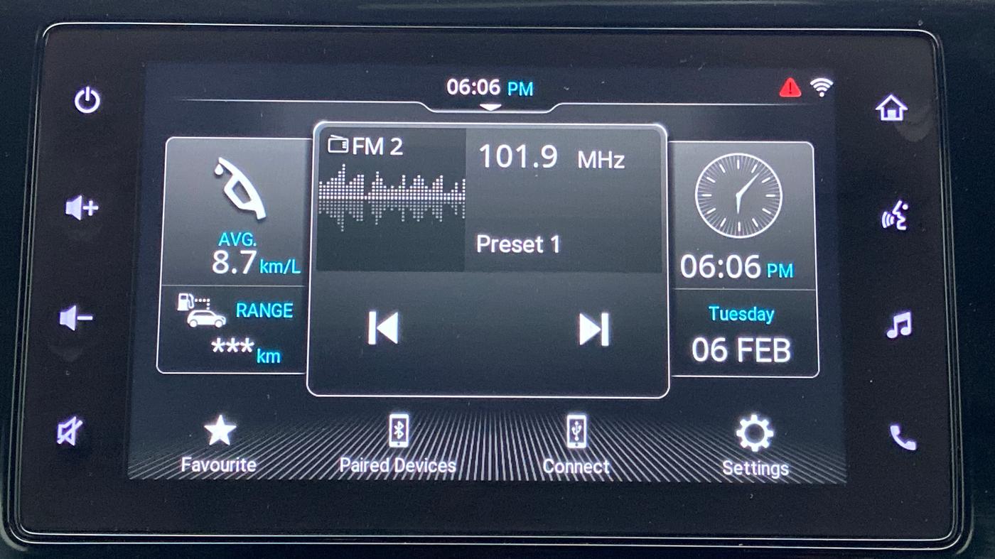 2022 Maruti XL6 ALPHA PLUS MT DUAL TONE, Petrol, Manual, 30,516 km, Touchscreen Infotainment System