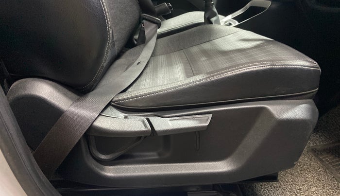 2022 KIA SONET HTK PLUS 1.2, Petrol, Manual, 17,803 km, Driver Side Adjustment Panel