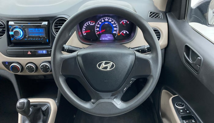 2014 Hyundai Grand i10 MAGNA 1.2 KAPPA VTVT, Petrol, Manual, 26,754 km, Steering Wheel Close Up
