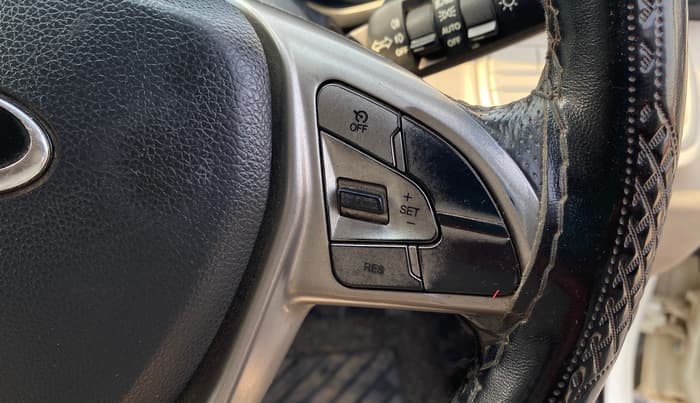 2021 Mahindra XUV300 W8 (O) 1.5 DIESEL, Diesel, Manual, 80,893 km, Adaptive Cruise Control