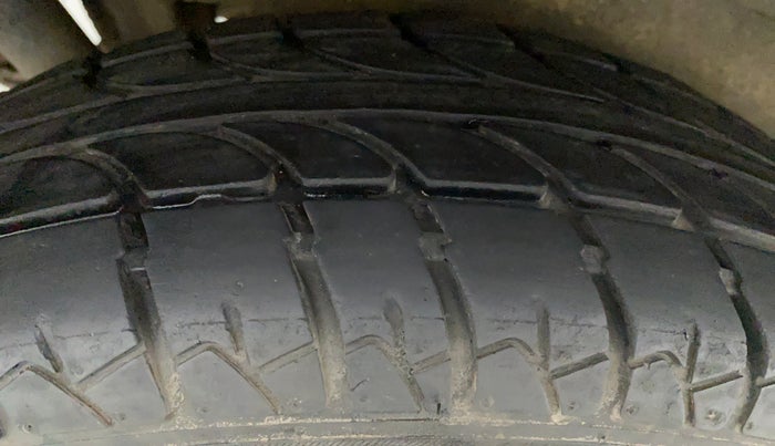 2016 Maruti Wagon R 1.0 LXI CNG, CNG, Manual, 56,582 km, Right Rear Tyre Tread