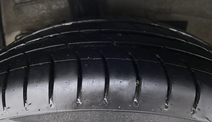 2015 Hyundai Xcent S 1.2, Petrol, Manual, 79,910 km, Right Rear Tyre Tread