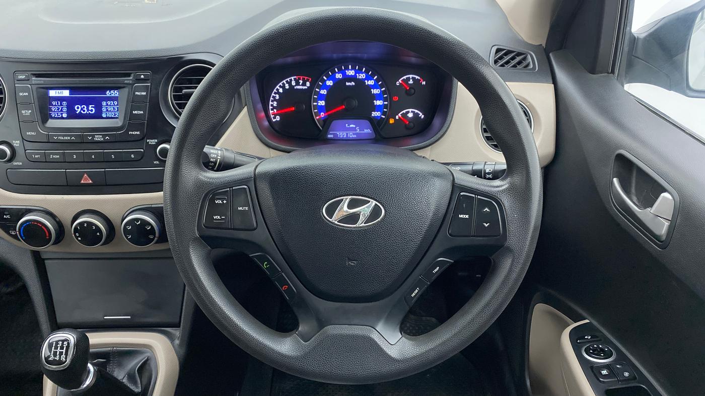 2015 Hyundai Xcent S 1.2, Petrol, Manual, 79,910 km, Steering Wheel Close Up