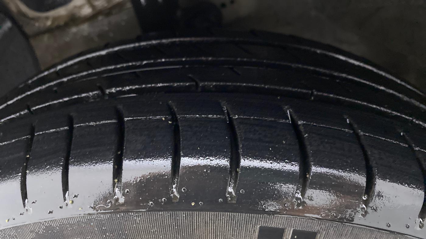 2015 Hyundai Xcent S 1.2, Petrol, Manual, 79,910 km, Left Front Tyre Tread