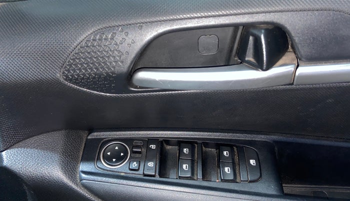 2021 KIA SONET HTK PLUS 1.2, Petrol, Manual, 44,830 km, Driver Side Door Panels Control