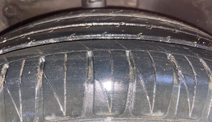 2021 KIA SONET HTK PLUS 1.2, Petrol, Manual, 44,830 km, Right Front Tyre Tread