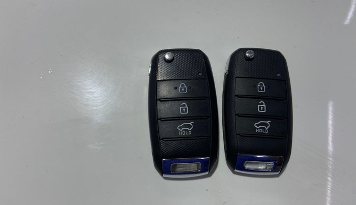 2021 KIA SONET HTK PLUS 1.2, Petrol, Manual, 44,830 km, Key Close Up