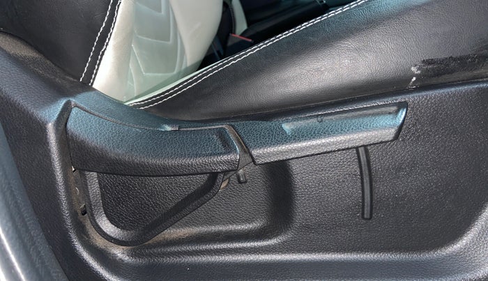 2021 KIA SONET HTK PLUS 1.2, Petrol, Manual, 44,830 km, Driver Side Adjustment Panel