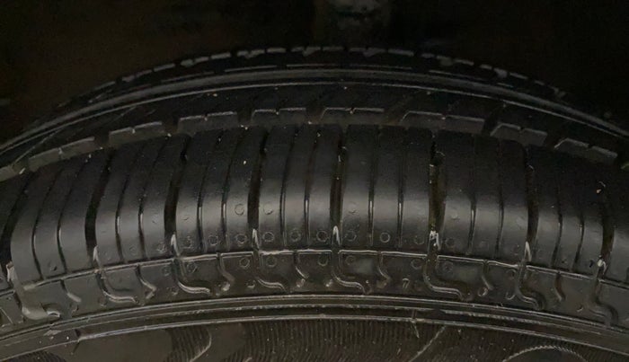 2016 Maruti Wagon R 1.0 LXI, Petrol, Manual, 21,597 km, Left Front Tyre Tread