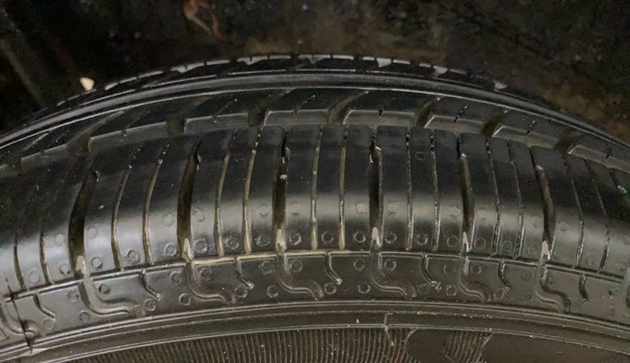 2016 Maruti Wagon R 1.0 LXI, Petrol, Manual, 21,597 km, Right Rear Tyre Tread