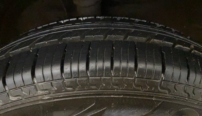 2016 Maruti Wagon R 1.0 LXI, Petrol, Manual, 21,597 km, Right Front Tyre Tread