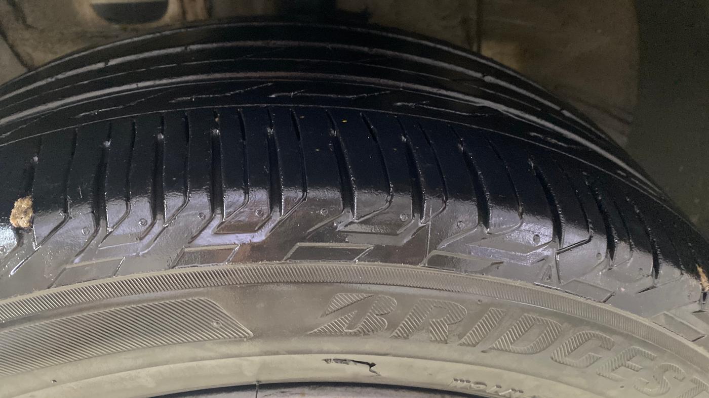 2025 Hyundai Creta E 1.5 PETROL, CNG, Manual, 10,365 km, Left Front Tyre Tread