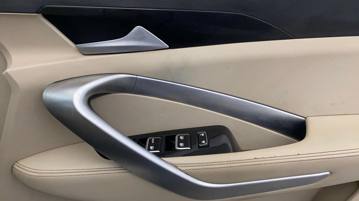 2021 MG HECTOR SHARP 1.5 DCT PETROL, Petrol, Automatic, 62,063 km, Driver Side Door Panels Control