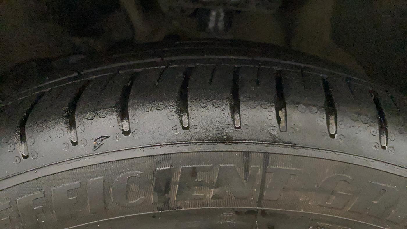 2021 MG HECTOR SHARP 1.5 DCT PETROL, Petrol, Automatic, 62,063 km, Left Front Tyre Tread