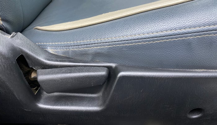 2019 Maruti Alto LXI, Petrol, Manual, 54,396 km, Driver Side Adjustment Panel
