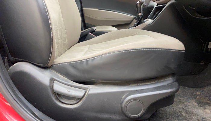 2014 Hyundai Xcent SX AT 1.2 (O), Petrol, Automatic, 52,499 km, Driver Side Adjustment Panel