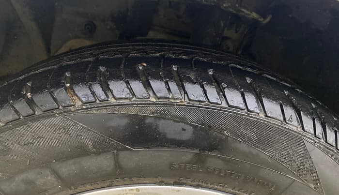 2015 Ford Figo Aspire TITANIUM 1.5 PETROL AT, Petrol, Automatic, 65,744 km, Left Front Tyre Tread