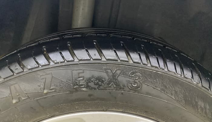 2015 Ford Figo Aspire TITANIUM 1.5 PETROL AT, Petrol, Automatic, 65,744 km, Right Rear Tyre Tread