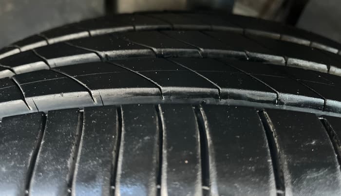2021 Volkswagen TAIGUN GT PLUS 1.5 TSI DSG, Petrol, Automatic, 1,13,275 km, Left Front Tyre Tread