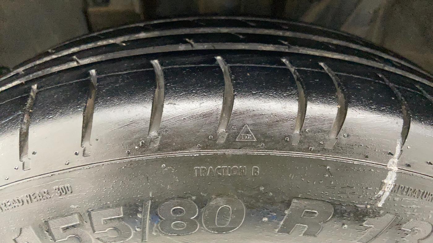 2016 Datsun Redi Go T (O), Petrol, Manual, 92,375 km, Left Front Tyre Tread