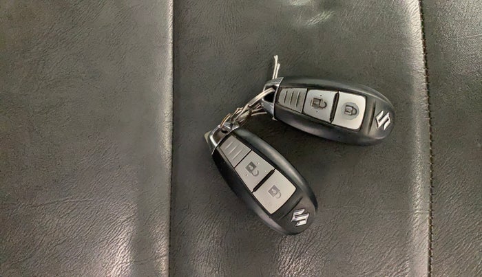 2018 Maruti Baleno ZETA PETROL 1.2, Petrol, Manual, 69,375 km, Key Close Up