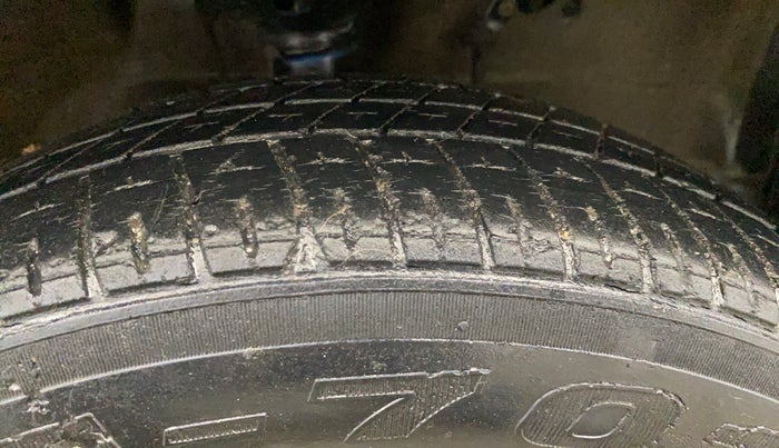 2017 Maruti Wagon R 1.0 VXI+, Petrol, Manual, 30,550 km, Right Front Tyre Tread