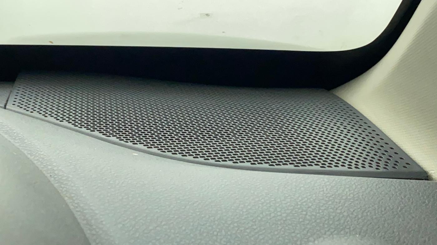 2018 Renault Kwid 1.0 RXT Opt AT, Petrol, Automatic, 19,503 km, Speaker