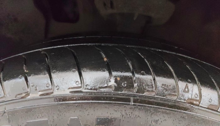 2023 Hyundai EXTER SX(O) CONNECT 1.2 AMT DUAL TONE, Petrol, Automatic, 20,275 km, Left Front Tyre Tread