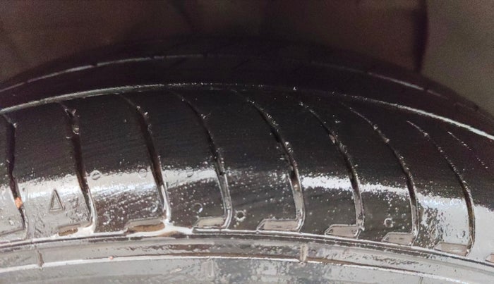 2023 Hyundai EXTER SX(O) CONNECT 1.2 AMT DUAL TONE, Petrol, Automatic, 20,275 km, Right Front Tyre Tread