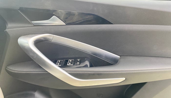 2019 MG HECTOR SHARP 1.5 DCT PETROL, Petrol, Automatic, 78,173 km, Driver Side Door Panels Control