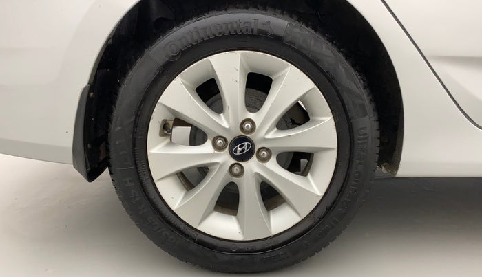 2015 Hyundai Verna FLUIDIC 4S 1.6 VTVT S, Petrol, Manual, 61,311 km, Right Rear Wheel