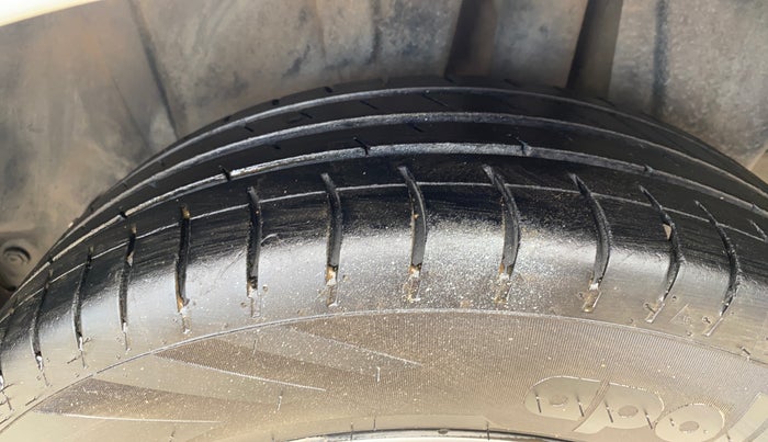 2019 Maruti Ertiga ZXI+ SHVS, Petrol, Manual, 43,635 km, Left Rear Tyre Tread