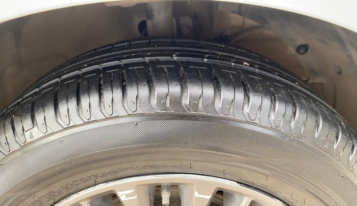 2019 Maruti Ertiga ZXI+ SHVS, Petrol, Manual, 43,635 km, Right Front Tyre Tread