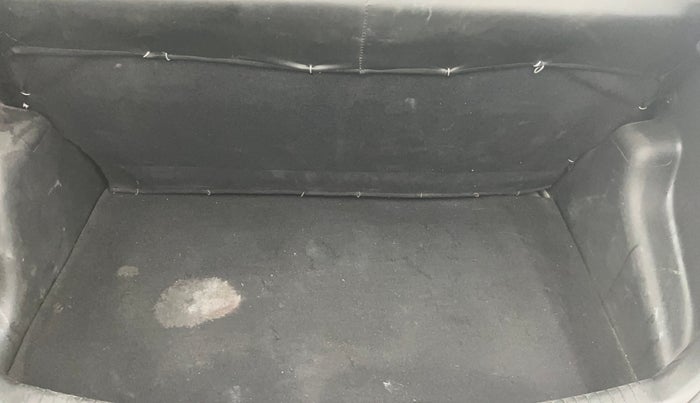 2017 Hyundai Grand i10 MAGNA 1.2 KAPPA VTVT, Petrol, Manual, 26,428 km, Boot Inside