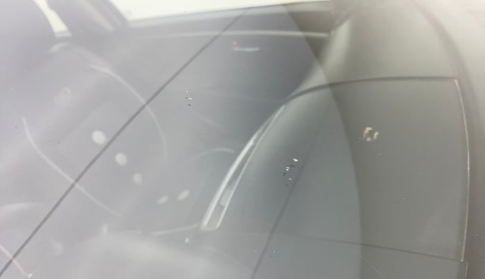 2013 Maruti Swift ZXI, Petrol, Manual, 1,06,424 km, Front windshield - Minor spot on windshield