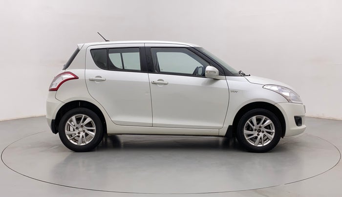 2013 Maruti Swift ZXI, Petrol, Manual, 1,06,424 km, Right Side View