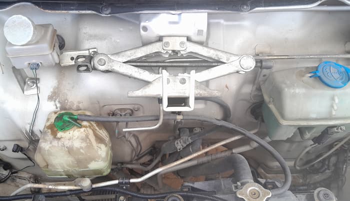 2017 Maruti Eeco 5 STR WITH A/C+HTR, Petrol, Manual, 91,404 km, Engine View