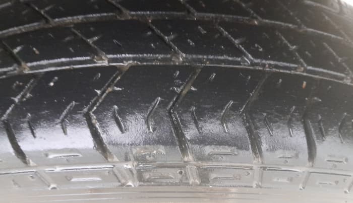 2017 Maruti Eeco 5 STR WITH A/C+HTR, Petrol, Manual, 91,404 km, Left Rear Tyre Tread
