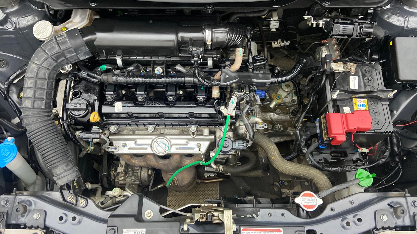 2021 Maruti Swift LXI D, Petrol, Manual, 5,054 km, Open Bonet
