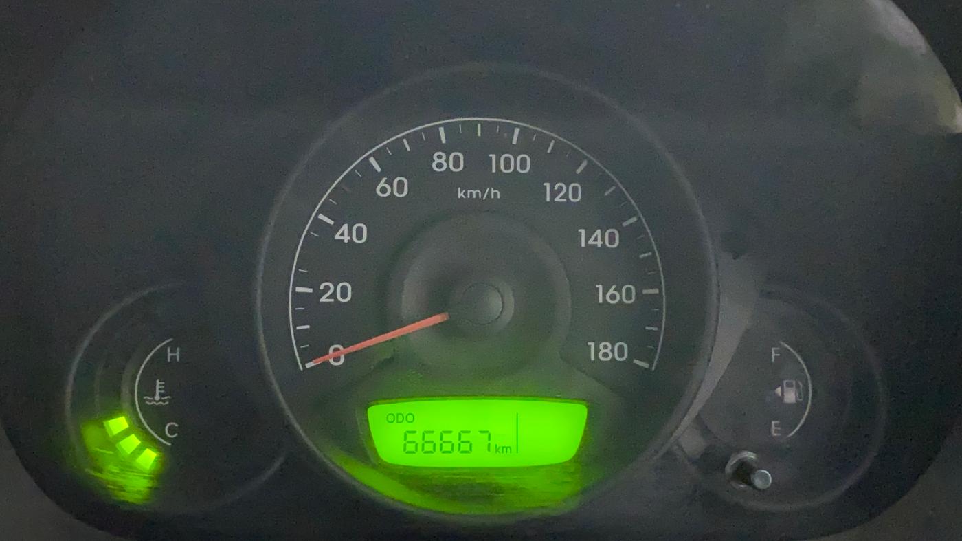 2017 Hyundai Eon ERA +, Petrol, Manual, 66,667 km, Odometer Image