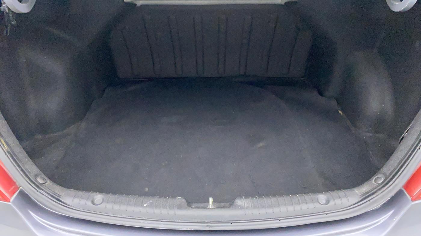 2013 Hyundai Verna FLUIDIC 1.6 SX VTVT OPT, Petrol, Manual, 49,389 km, Boot Inside