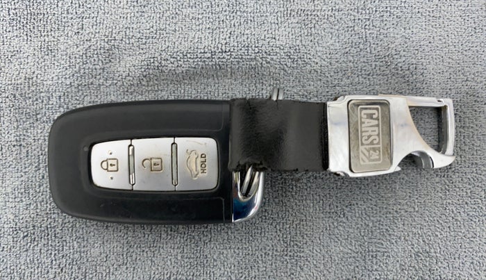 2013 Hyundai Verna FLUIDIC 1.6 SX VTVT OPT, Petrol, Manual, 49,389 km, Key Close Up