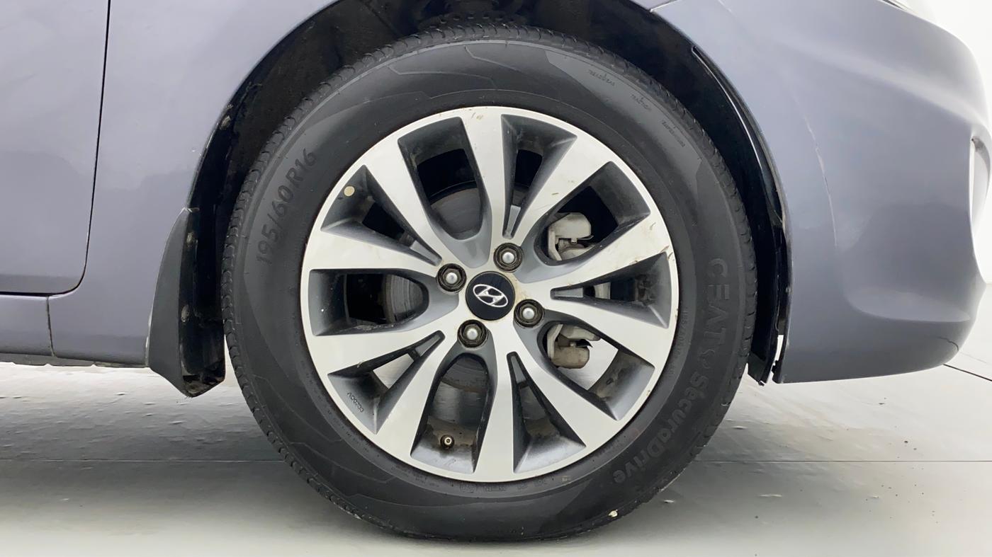 2013 Hyundai Verna FLUIDIC 1.6 SX VTVT OPT, Petrol, Manual, 49,389 km, Right Front Wheel