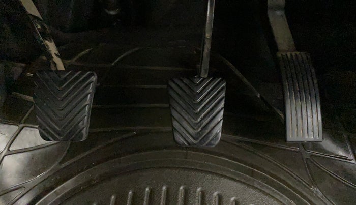 2013 Hyundai Verna FLUIDIC 1.6 SX VTVT OPT, Petrol, Manual, 49,389 km, Pedals