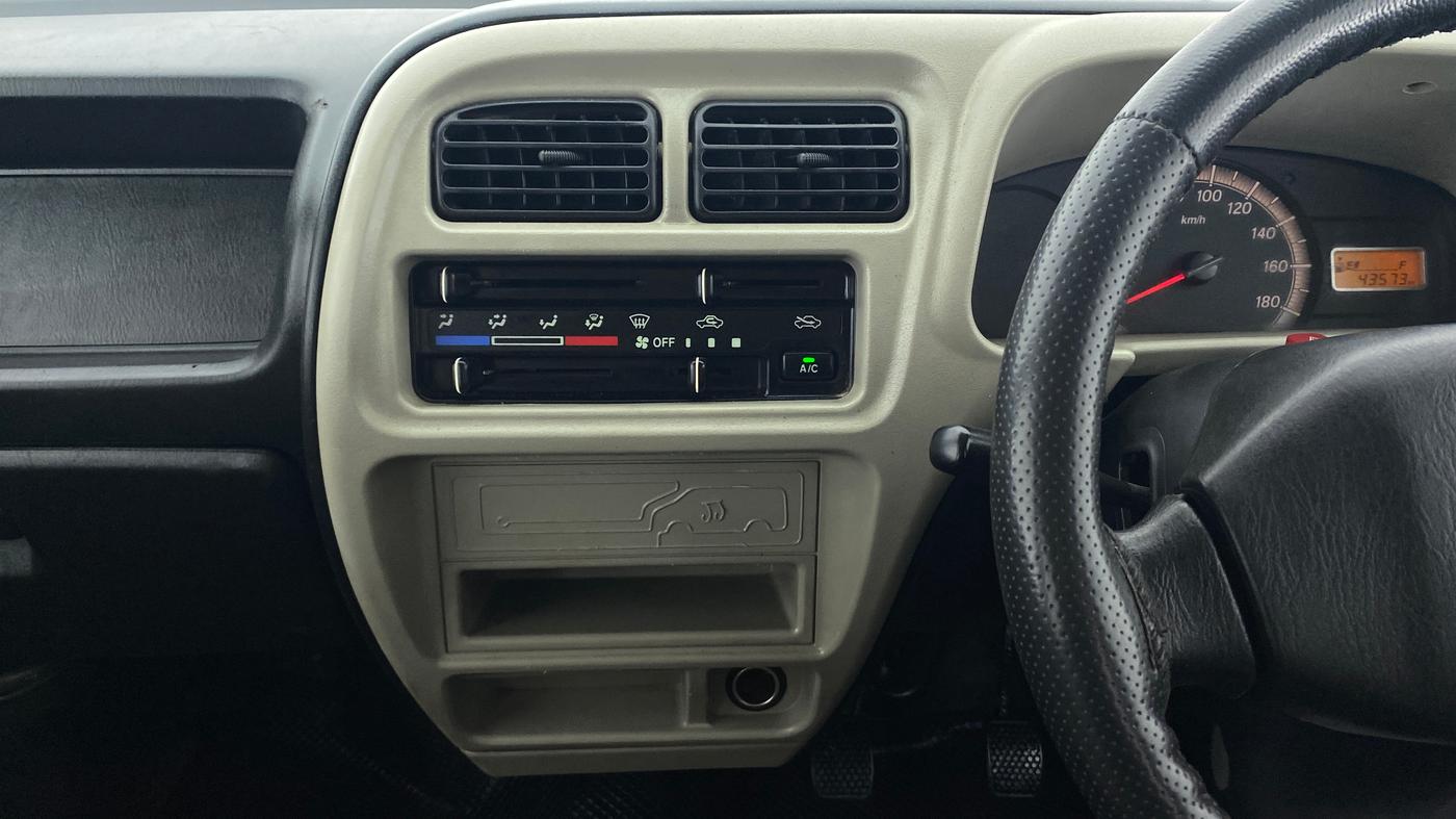 2018 Maruti Eeco 5 STR WITH AC PLUSHTR, Petrol, Manual, 43,683 km, Air Conditioner