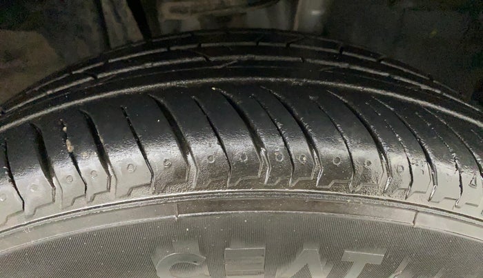 2021 Nissan MAGNITE XV MT, Petrol, Manual, 6,311 km, Right Front Tyre Tread