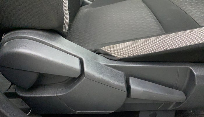 2021 Nissan MAGNITE XV MT, Petrol, Manual, 6,311 km, Driver Side Adjustment Panel